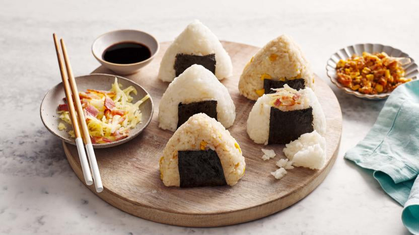 Making your own Onigiri (Rice Ball)