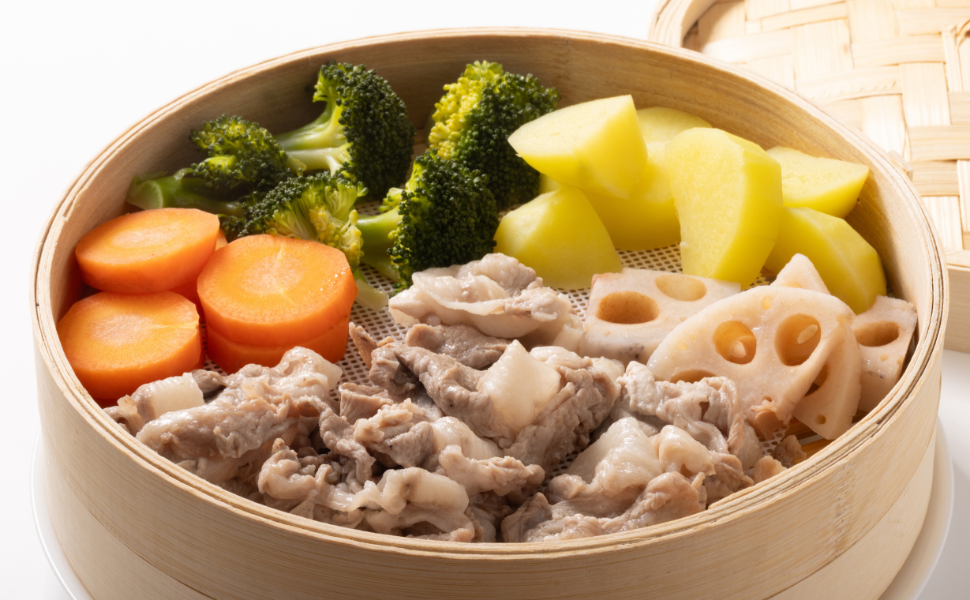 Why Everyone in Japan Is Cooking with a Bamboo Steamer Right Now