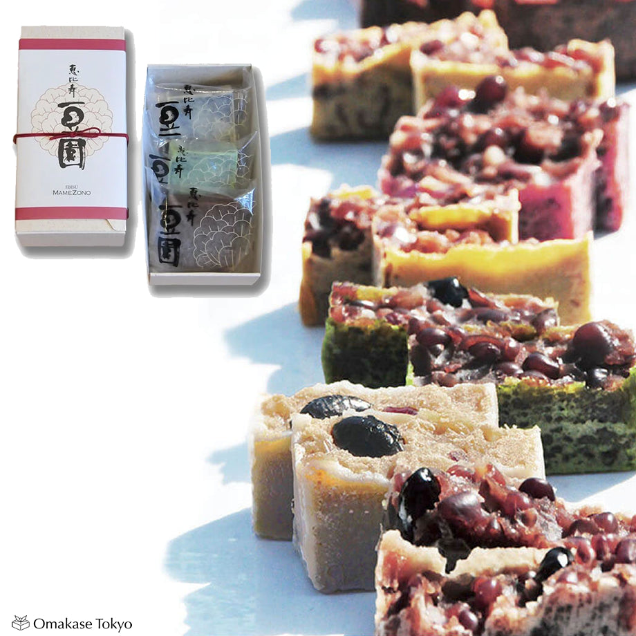 AZKi あずき　東京駅　4点セット Kit Kat Mini Hokkaido Azuki Bean and Strawberry (6 Pack