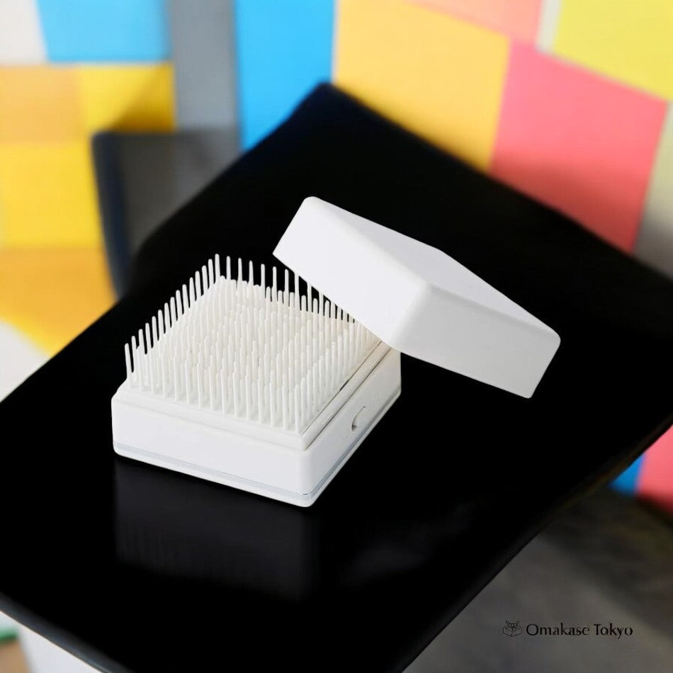 Salonia Square Ion Brush White